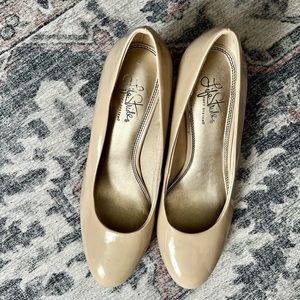 Life Stride Beige Heels